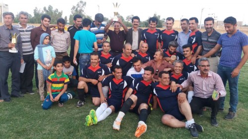 تیم فوتبال زنده یاد حمیدی قهرمان مسابقات فوتبال پیشکسوتان رامهرمز فصل ورزشی 95 - 94