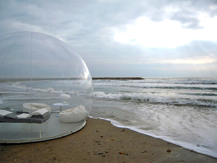 چادر مسافرتی حبابی و شفاف که به شما اجازه میدهد تا در شب ستاره ها را ببینید 