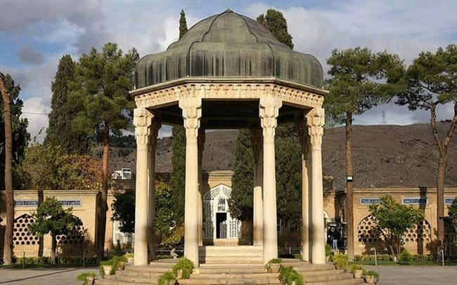 تحقیق مکانهای تاریخی و دیدنی شهر شیراز(دانش یاران)