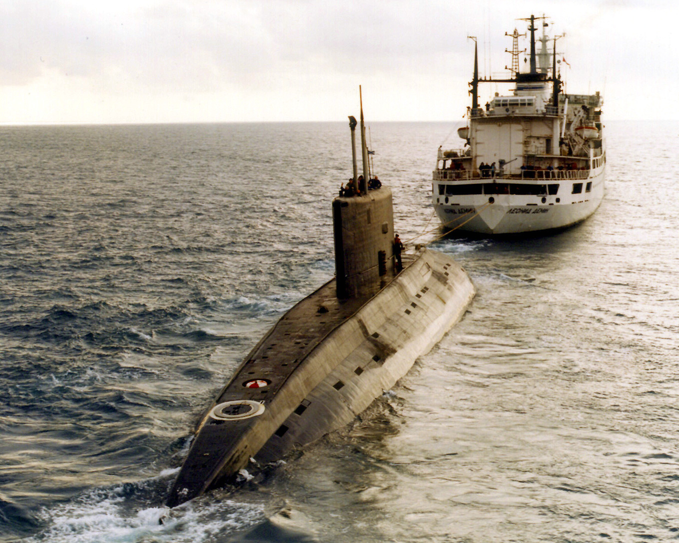 8cr_iranian_kilo-class_submarine.jpg