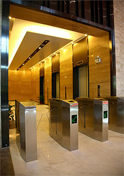 آسانسور و پله برقی فوجی