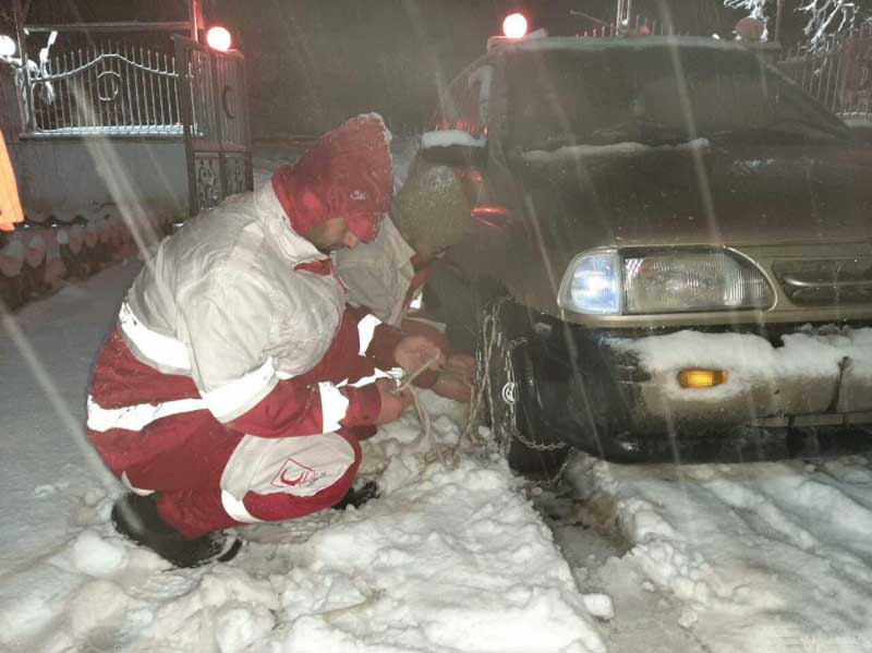 امدادرسانی به ۱۶۶۷ نفر گرفتار در برف و کولاک گلستان