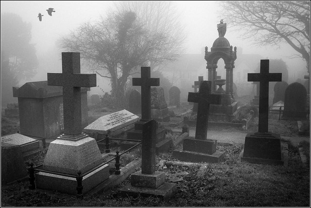 داستان ترسناک درباره قبرستان
