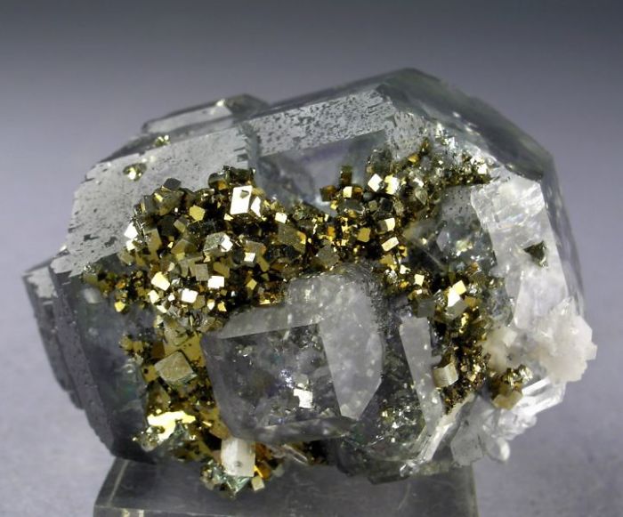 r5qu_amazing-stones-minerals-23.jpg