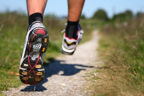 چرا معمولا پهلوی افراد ورزشکار مبتدی در هنگام دویدن درد می گیرد؟