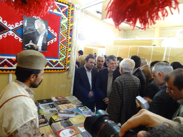 استقبال گسترده مردمی از نخستین روز برگزاری نمایشگاه کتاب یاسوج 6