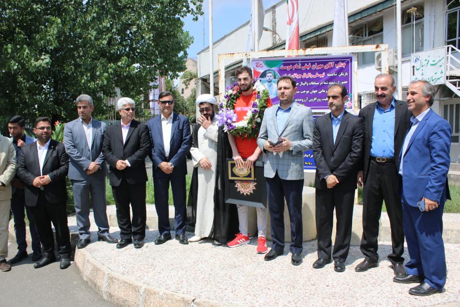 مراسم استقبال و تجلیل از مهران فیض امام دوست، عضوگیلانی تیم ملی والیبال جوانان