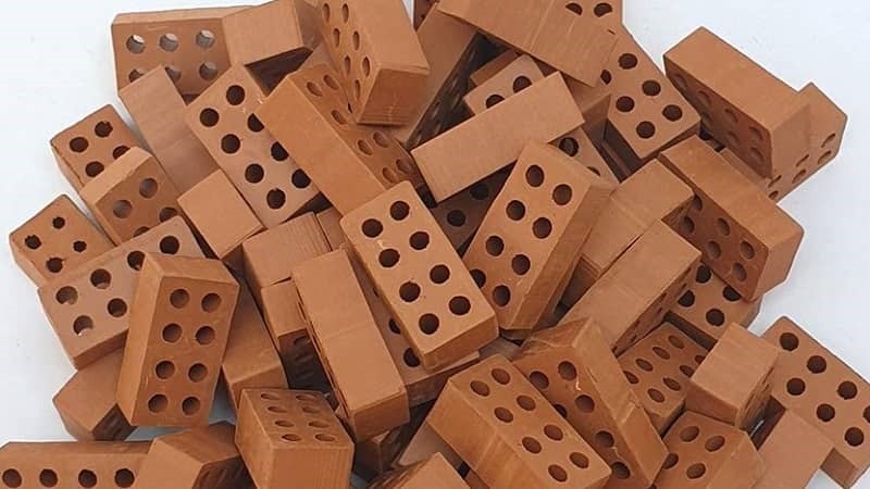 آجر سوراخدار به چه معناست
