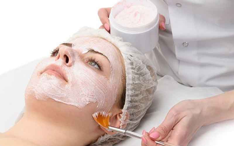 دوره پاکسازی پوست فنی حرفه ای