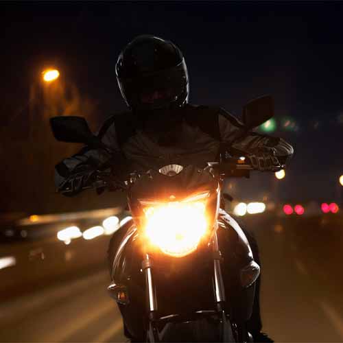 ویژگی های یک عینک موتور سواری مناسب برای شب